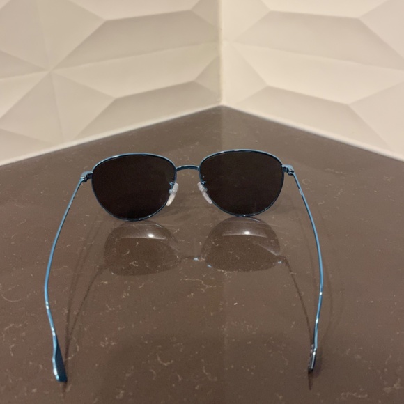 BALENCIAGA LOGO sunglasses in blue - Picture 7 of 12